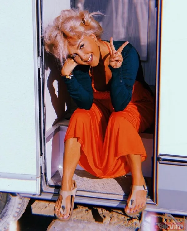 Yonca Evcimik danslarıyla büyüledi! Yaşını duyan inanamadı! Sibel Can ile Hakan Altun’u peşine takıp döktüren Yonca herkesi şoke etti - 6