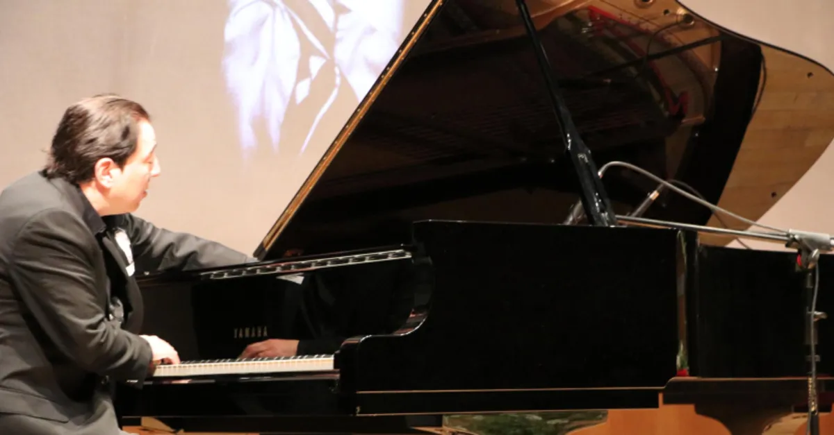 Ünlü piyanist Fazıl Say’dan babasına ’Babam Ahmet Say’ bestesi ile veda! İlk kez törende çaldı