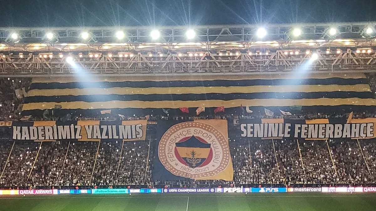 Fenerbahçe taraftarından Avrupa'ya mesaj: Burası Kadıköy!