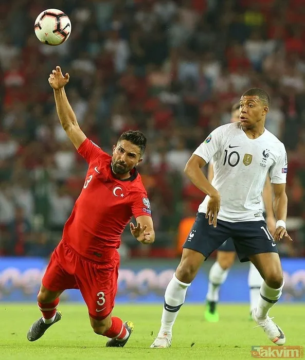 Şenol Güneş İzlanda karşısındaki 11'i belirledi - 15