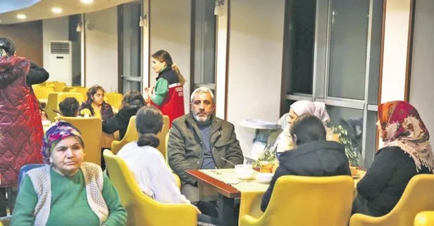 Turizmciler depremde evsiz kalan vatandaşlar için harekete geçti