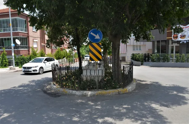 Denizli'de şaşkına çeviren görüntü! İş makineleri bile dokunamıyor-6