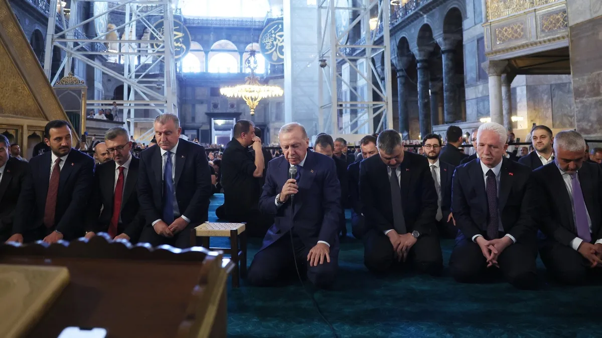 Başkan Erdoğan'dan Ayasofya'da Kur'an-ı Kerim tilaveti Filistin duası: "Allah onlara da bir an önce zafer nasip etsin inşallah"