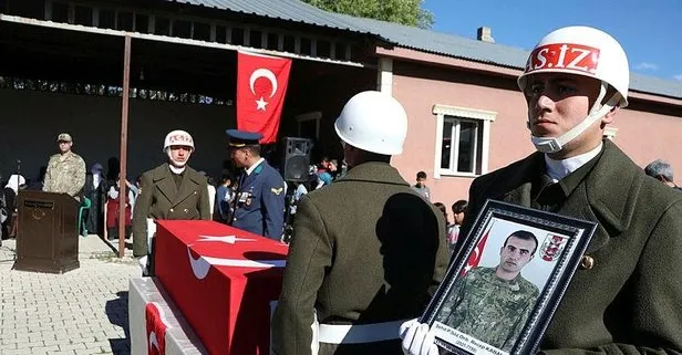 Silah kazası sonucu şehit düşen Piyade Sözleşmeli Onbaşı Recep Kabala son yolcuğuna uğurlandı!  Başkan Erdoğan’dan ailesine başsağlığı mesajı