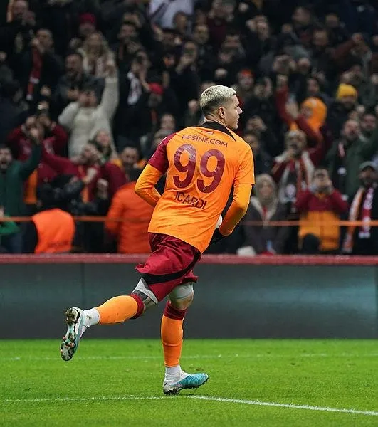 aslan-icardi-ile-guldu-galatasaray-sahasinda-karsilastigi-umraniyesporu-3-2lik-skorla-maglup-etti-1675279562445.jpeg