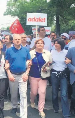 Adaletten kaçtılar yolda adalet arıyorlar