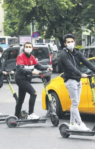 15-20 yaş arası gençler, sokağa çıkma iznini değerlendirdi