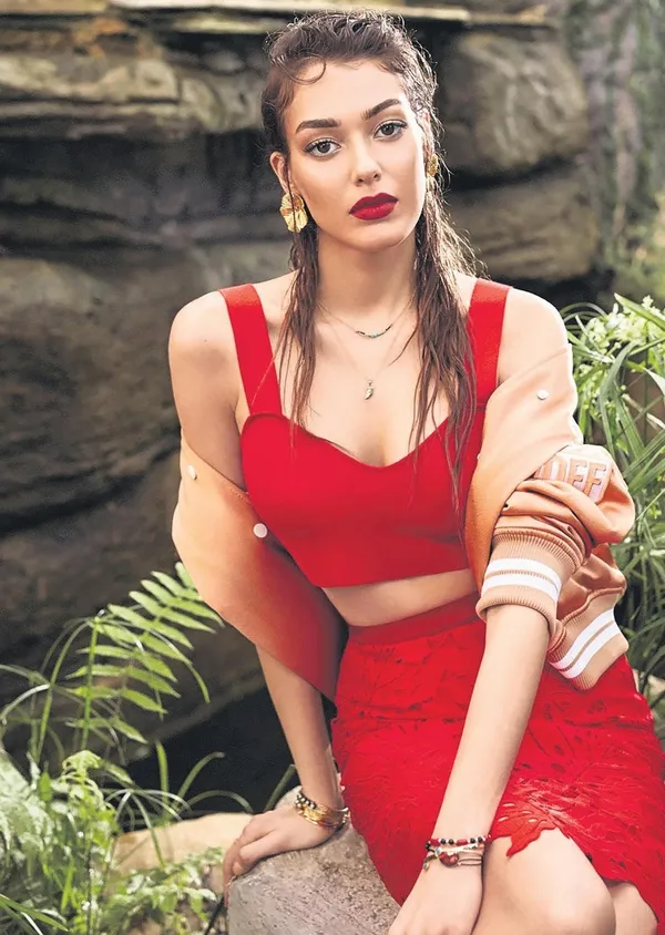 1693602127775.jpeg Oğuzhan Koç'la aşk mı yaşıyor? Dilan Çiçek Deniz 'Tanımıyorum' diyerek isyan etmişti: Koç'tan manidar yanıt-2