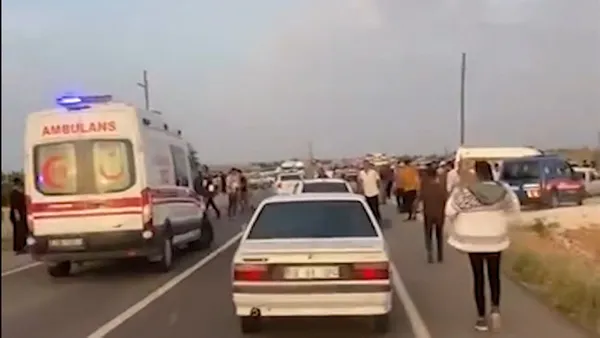 trajikomik-olay-trafik-kazasi-sonrasi-cikan-kavgayi-jandarma-havaya-ates-acarak-ayirdi-1651750163536.jpg Trajikomik olay: Trafik kazası sonrası çıkan kavgayı jandarma havaya ateş açarak ayırdı-6