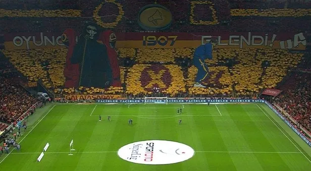 galatasaraydan-fenerbahceye-squid-gameli-gonderme-dikkat-ceken-koreografi-1637511021262.jpeg Galatasaray'dan Fenerbahçe'ye 'Squid Game'li gönderme! Dikkat çeken koreografi...-6