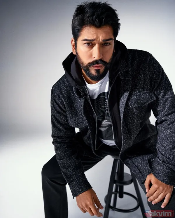 Fahriye Evcen ile Burak Özçivit gece gezmesinde yakalandı! Burak Özçivit’in romantikliği dikkat çekti! “Fahriye çok şanslı” - 4