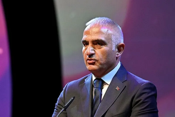 kultur-ve-turizm-bakani-mehmet-nuri-ersoy-turizm-gelirimiz-bu-yil-42-milyar-dolar-oldu-1700057806732.jpeg Kültür ve Turizm Bakanı Mehmet Nuri Ersoy: Turizm gelirimiz bu yıl 42 milyar dolar oldu-3