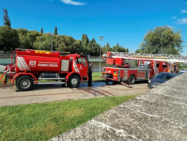 Fatih’te tarihi surlardaki kule alev alev yandı-3