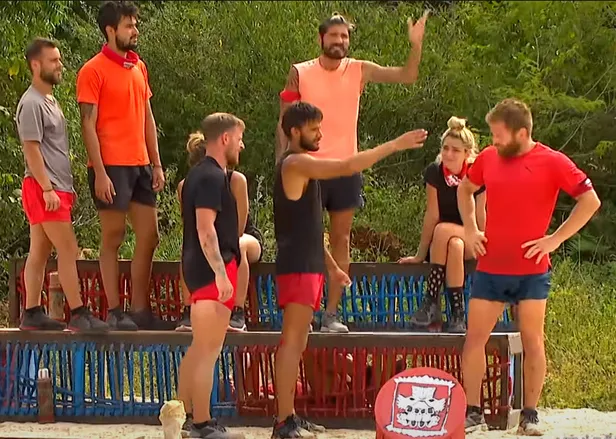 survivor-kim-elendi-adadan-kim-gitti-23-subat-survivor-iletisim-oyununu-hangi-takim-kazandi-1614113345443.jpg Survivor kim elendi, adadan kim gitti? 23 Şubat Survivor iletişim oyununu hangi takım kazandı?-7