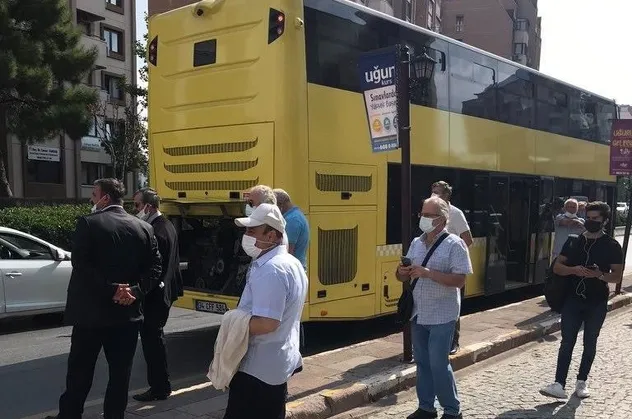 İETT otobüsleri arıza yapmaya devam ediyor! Bir günde tam 7 otobüs yolda kaldı