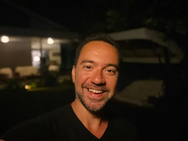 turkiye-tek-yurek-sanatcisi-sporcusu-is-adami-83-milyon-yangina-karsi-birlesti-1627763986981.jpg Türkiye tek yürek! Sanatçısı, sporcusu, iş adamı... 83 milyon yangına karşı birleşti-10