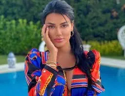 Berdan Mardini, aşkı yabancı bir güzelde buldu! Morena Taraku, kalbini Berdan Mardini'ye kaptırdı-5