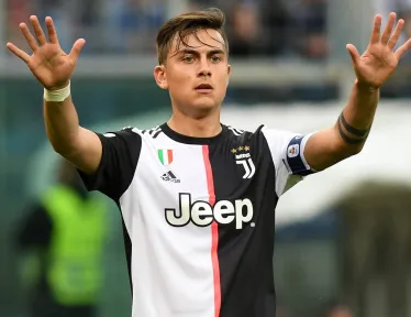 Yıldız futbolcunun korona testi pozitif çıktı