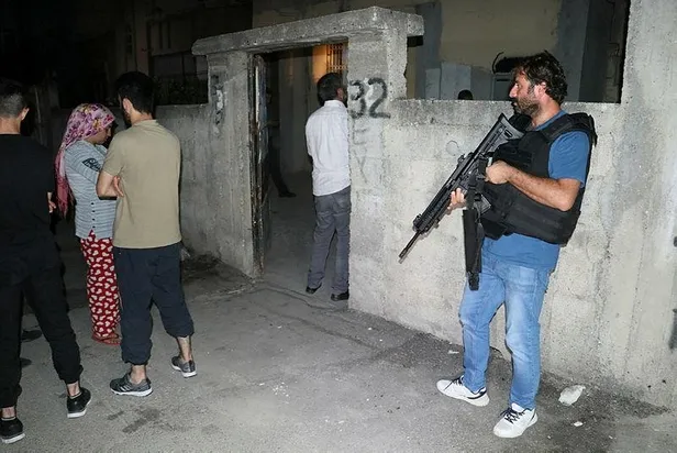 Adana'da bir eve el yapımı patlayıcı atıldı-1