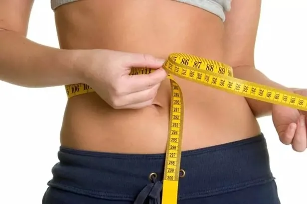 1-ayda-10-kilo-verme-garantili-ecem-erkek-diyeti-tek-bir-formulle-tig-gibi-eridi-iste-38-bedene-dusme-sirri-1692279029203.jpeg Tek bir formülle tığ gibi eridi! 1 ayda 10 kilo verme garantili Ecem Erkek diyeti! İşte 38 bedene düşme sırrı...-10