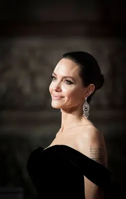 Angelina Jolie’nin yeni sevgilisi mi var?