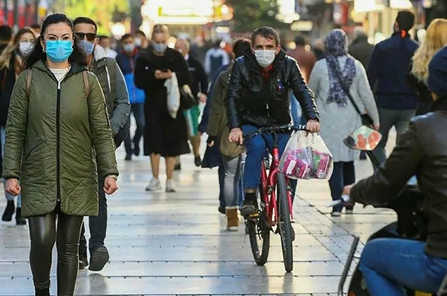Açık havada maske zorunluluğu kalkıyor mu? PCR testi karantinada yeni dönem! Gözler Bilim Kurulu'nda