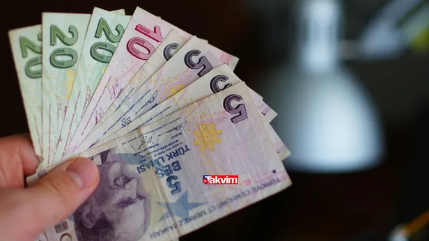 ziraat-bankasi-vakifbank-halkbank-emekli-promosyon-odemesi-yatti-mi-kamu-bankalari-emekli-promosyon-odemeleri-1664916064720.jpg Ekim ayı Kamu bankaları emekli promosyon ödemeleri kaç TL oldu 2022? Ziraat Bankası, Vakıfbank, Halkbank emekli promosyon ödemesi YATTI MI?-5