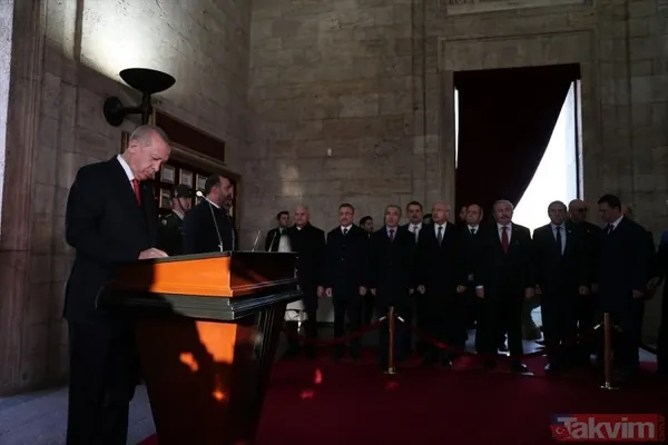 Devlet erkanı Atatürk'ü anma töreni için Anıtkabir'de - 29