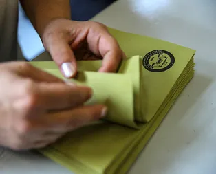 Son dakika haberi: İstanbulda oy verme işlemi başladı! 10,5 milyon seçmen sandık başına gidecek