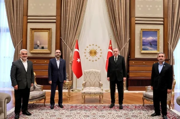 huda-par-genel-baskani-zekeriya-yapicioglu-a-haberde-aciklamalarda-bulundu-turkiye-kuresel-bir-oyunla-karsi-ka-1678823930098.jpeg HÜDA PAR Genel Başkanı Zekeriya Yapıcıoğlu, A Haber'de açıklamalarda bulundu: Türkiye küresel bir oyunla karşı karşıya-9