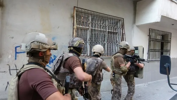 Mersin'de terör örgütü PKK/KCK operasyonu: Gözaltına alınanlar arasında HDP il eş başkanı da var!-3