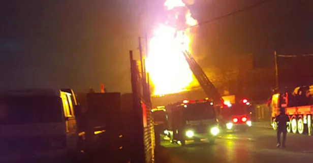 Son dakika: İstanbul'da fabrika yangını! Alevler bir anda etrafı sardı