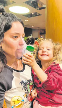 ilkay-gundoganin-hamile-esi-sara-gundogan-dolma-ve-kunefe-aserince-solugu-turk-restoraninda-aldi-saklambac-hab-1669934840710.jpg İlkay Gündoğan’ın hamile eşi Sara Gündoğan, dolma ve künefe aşerince soluğu Türk restoranında aldı | Saklambaç haberleri-2