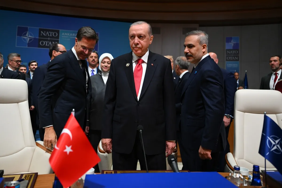 baskan-erdogandan-nato-liderler-zirvesinde-tarihi-aciklamalar-kisitlamalar-kalksin-mesaji-hurmuz-icin-katki-su-1783506035338.jpeg Başkan Erdoğan'dan NATO Liderler Zirvesi'nde tarihi açıklamalar! "Kısıtlamalar kalksın" mesajı: Hürmüz için katkı sunmaya hazırız-3