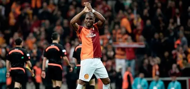 Drogba yolcu gibi!