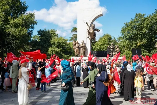 Saraçhane’deki 15 Temmuz etkinlik alanına millet akın etti - 14