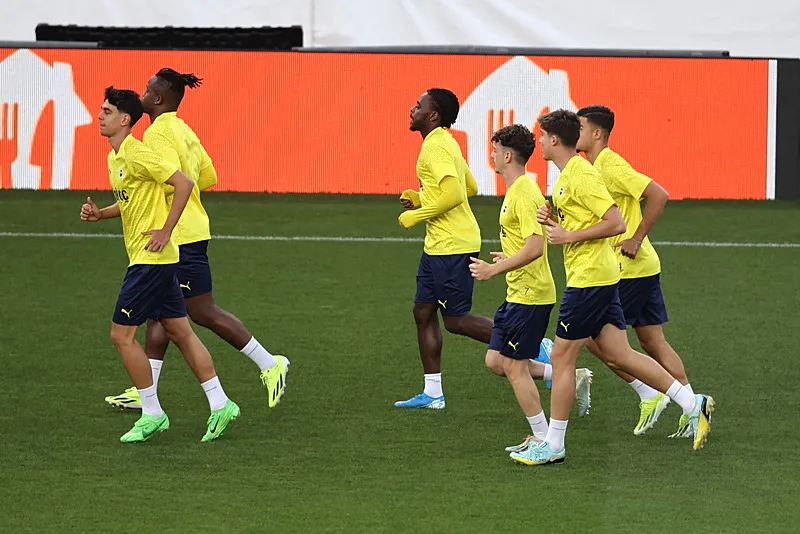 Olympiakos Fenerbahçe maçı sonrası UEFA ülke puanı sıralaması güncellendi! İşte son durum - 3