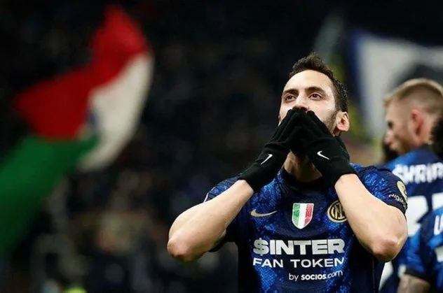 Inter farklı kazandı! Hakan Çalhanoğlu'ndan klas gol
