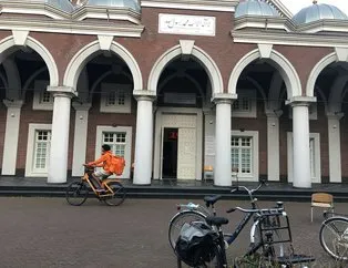 Amsterdam Ayasofya Camisi’ne biralı saldırı