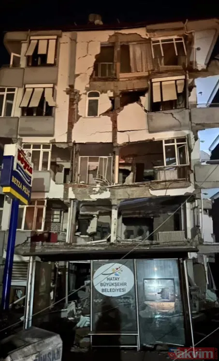 Acun Ilıcalı'nın sağ kolu Hakan Hatipoğlu'ndan paramparça eden paylaşım "Burnumdan gitmeyen kokular..." Demet Akalın dayanmadı "Hadi bakalım..." - 15