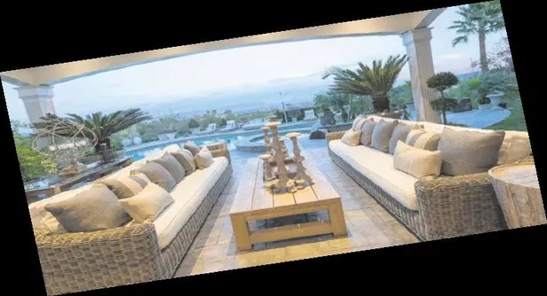 Maddi zorluk çektiği için ihtiyaç kredisine başvurduğu iddia edilen Deniz Seki Bodrum'da ultra lüks bir villa kiraladı-1