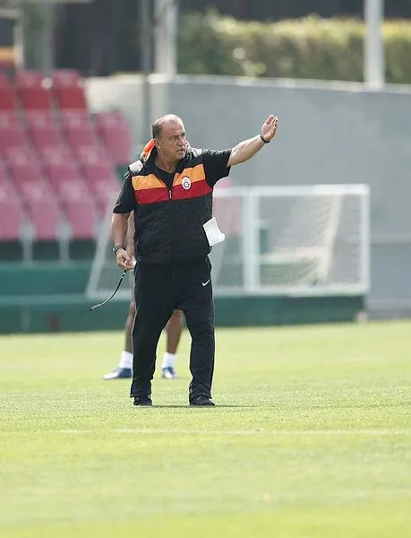 Aysel Uçkan Galatasaray antrenmanında yer aldı-6