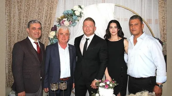 1639606931859.jpg Survivor şampiyonu kafa karıştırdı! İlayda Şeker'in sevgilisi İsmail Balaban önce paylaştı sonra sildi! Eski aşkı gündeme geldi-7