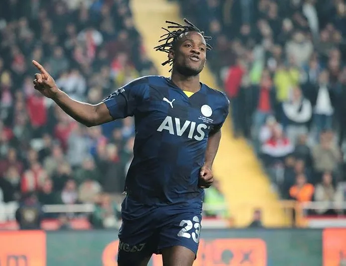 Özel Haber | Batshuayi atıyor Fenerbahçe kazanıyor