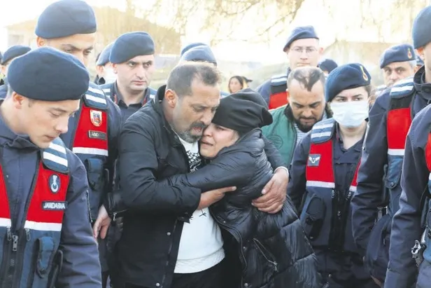 turkiyede-uretilen-savunma-malzemelerini-pentagona-satti-arif-ugur-her-seyi-itiraf-edince-cezasi-indirildi-1671321635951.jpeg Türkiye'de üretilen savunma malzemelerini Pentagon'a sattı! Arif Uğur her şeyi itiraf edince cezası indirildi-7