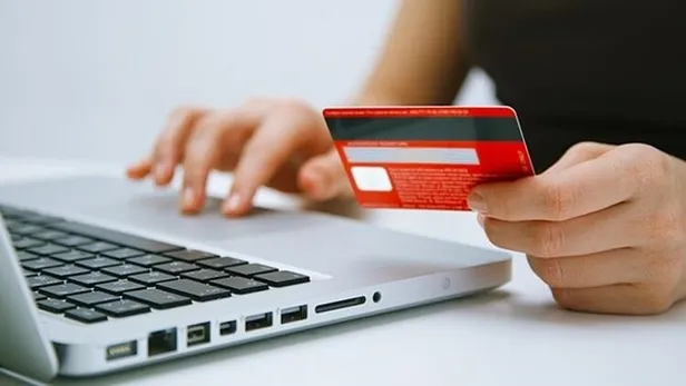 Kredi kartı olanlar dikkat! Evlere sipariş 5 motosikletli kurye, POS cihazı tuzağıyla vatandaşı dolandırıyor-1