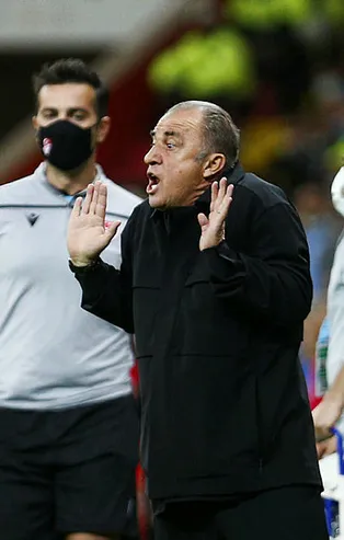 Fatih Terim "ocak ayı" dedi Galatasaray taraftarı isyan etti! Artık yeter...