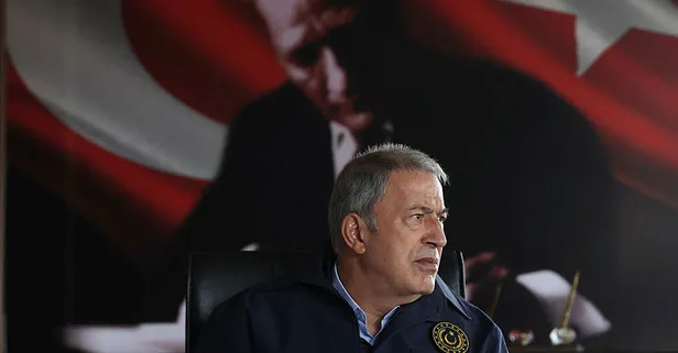 Milli Savunma Bakanı Hulusi Akar Hatay Kırıkhan'da şehit aileleriyle bir araya geldi