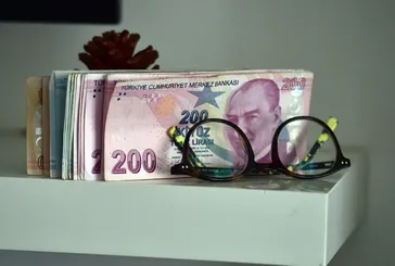 EMEKLİ ZAMMI İÇİN 2 FARKLI TAHMİN! Kim ne kadar alacak? İşte kuruşu kuruşuna SSK ve Bağ-Kur emeklisinin zamlı maaşları