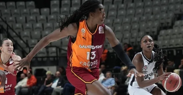 Dişi Aslan Kartal’ı avladı